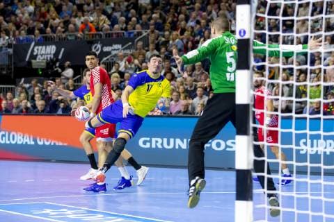 Handball WM, Brasilien - Kroatien Alexandro Pozzer (Nr. 17, Brasilien) gegen Marin Sego (Nr. 55, Kroatien). Brasilien vs. Kroatien, Hauptrunde, Handball, IHF Handball Weltmeisterschaft, 20.01.19 Koeln Nordrhein-Westfalen Germany Lanxess-Arena Copyright: xAgentur54Gradx xFelixxKoenigx