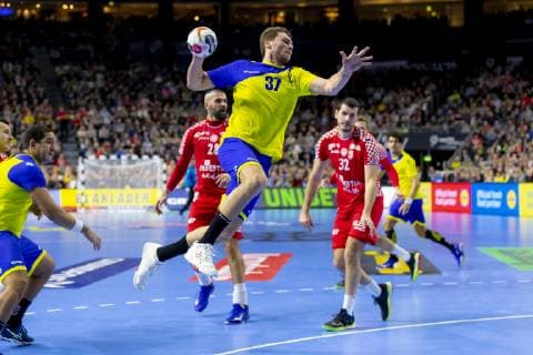 Handball WM, Brasilien - Kroatien Haniel Langaro (Nr. 37, Brasilien) gegen Ivan Sliskovic (Nr. 32, Kroatien) und Zeljko Musa (Nr. 28, Kroatien). Brasilien vs. Kroatien, Hauptrunde, Handball, IHF Handball Weltmeisterschaft, 20.01.19 Koeln Nordrhein-Westfalen Germany Lanxess-Arena Copyright: xAgentur54Gradx xFelixxKoenigx