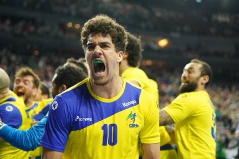 GER, IHF WM 2019, Brasilien (BRA) vs Kroatien (CRO) 20.01.2019, Lanxess Arena Koeln, GER, IHF WM 2019, Brasilien (BRA) vs Kroatien (CRO) im Bild picture shows: die Brasilianer freuen sich ueber den aussergewöhnlichen Sieg, Jose Toledo (BRA 10),