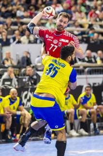 Köln, Deutschland 20. Januar 2019: WM 2019 Männer - Hauptrunde - Brasilien vs. Kroatien Damir Bicanic (Kroatien), Thiago Ponciano (Brasilien) Köln Lanxess Arena Nordrhein-Westfalen Deutschland