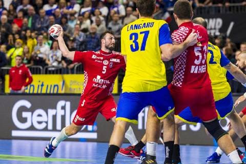Köln, Deutschland 20. Januar 2019: WM 2019 Männer - Hauptrunde - Brasilien vs. Kroatien Domagoj Duvnjak (Kroatien THW Kiel), Haniel Langaro (Brasilien), Marin Sipic (Kroatien) Köln Lanxess Arena Nordrhein-Westfalen Deutschland