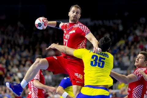 Damir Bicanic (Nr. 77, Kroatien) gegen Thiago Ponciano (Nr. 35, Brasilien). Brasilien vs. Kroatien, Hauptrunde, Handball, IHF Handball Weltmeisterschaft, 20.01.19 Koeln Nordrhein-Westfalen Germany Lanxess-Arena Copyright: xAgentur54Gradx xFelixxKoenigx