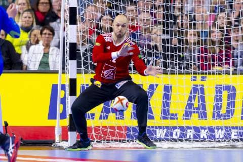 Vincent Gerard (Nr. 12, Frankreich) pariert einen Wurf. Island vs. Frankreich, Hauptrunde, Handball, IHF Handball Weltmeisterschaft, 20.01.19 Koeln Nordrhein-Westfalen Germany Lanxess-Arena Copyright: xAgentur54Gradx xFelixxKoenigx