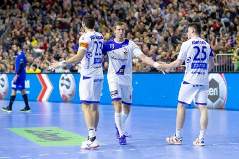 Handball WM, Island - Frankreich Olafur Gustafsson (Nr. 23, Island), Olafur Andres Gudmundsson (Nr. 13, Island) und Elvar Oro Jonsson (Nr. 25, Island) freuen sich jubeln. Island vs. Frankreich, Hauptrunde, Handball, IHF Handball Weltmeisterschaft, 20.01.19 Koeln Nordrhein-Westfalen Germany Lanxess-Arena Copyright: xAgentur54Gradx xFelixxKoenigx