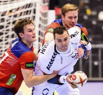 Handball WM, Norwegen - Ägypten 190120 Magnus Abelvik Rod and Magnus Gullerud of Norway in action with Mohamed Shebib of Egypt during the IHF World Handball Championship match between Norway and Egypt on January 20, 2019 in Herning. Photo: Petter Arvidson BILDBYRAN kod PA 92208 Copyright: PETTERxARVIDSON BB190120PA113