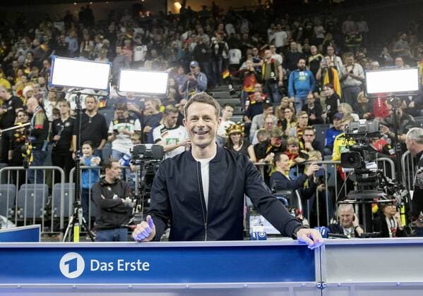 Alexander BOMMES, ARD Moderator, Hauptrunde Gruppe I, Deutschland (GER) - Island (ISL) 24 - 19, am 19.01.2019 in Koeln Deutschland. Handball Weltmeisterschaft 2019, vom 10.01. - 27.01.2019 in Deutschland Daenemark.