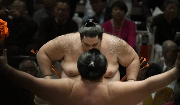 Sport Themen der Woche KW03 Sport Bilder des Tages January 20, 2019 - Tokyo, Japan - (in the back) Sumo wrestler Rikarudo Sugano (Kaisei) as he prepares to fight otoshogiku Kasuhiro during the Tokyo Grand Sumo Tournament at Ryogoku Kokugikan on Sunday, January 20, 2019. : Tokyo Grand Sumo Tournament - ZUMAt55_ 88643643st Copyright: xRamiroxAgustinxVargasxTabaresx