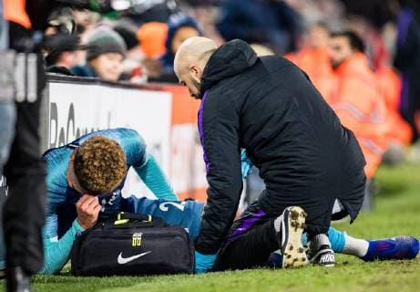 LONDON, ENGLAND - JANUARY 20: Dele Alli of Tottenham Hotspur injured during the Premier League match between Fulham FC and Tottenham Hotspur at Craven Cottage on January 20, 2019 in London, United Kingdom. (Photo by Sebastian Frej) SPO, SOC, FOC  Copyright: xSebastianxFrej