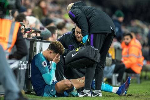 LONDON, ENGLAND - JANUARY 20: Dele Alli of Tottenham Hotspur injured during the Premier League match between Fulham FC and Tottenham Hotspur at Craven Cottage on January 20, 2019 in London, United Kingdom. (Photo by Sebastian Frej) SPO, SOC, FOC  Copyright: xSebastianxFrej