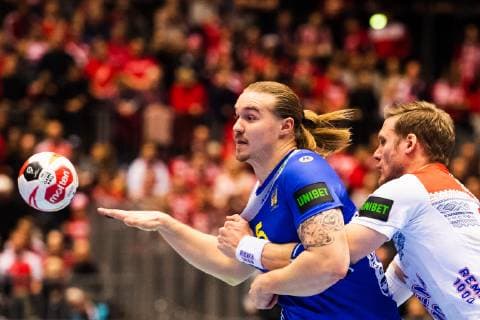 Handball WM, Schweden - Norwegen 190121 Lukas Nilsson of Sweden and Magnus Gullerud of Norway compete for the ball during the IHF World Handball Championship match between Sweden and Norway on January 21, 2019 in Herning. Photo: Petter Arvidson BILDBYRAN kod PA 92209 Copyright: PETTERxARVIDSON BB190121PA016