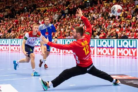 190121 Magnus Jondal of Norway scores against goalkeeper Andreas Palicka of Sweden during the IHF World Handball Championship match between Sweden and Norway on January 21, 2019 in Herning. Photo: Petter Arvidson BILDBYRAN kod PA 92209 Copyright: PETTERxARVIDSON BB190121PA051