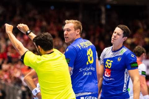 190121 Fredric Pettersson and Kim Andersson of Sweden look dejected during the IHF World Handball Championship match between Sweden and Norway on January 21, 2019 in Herning. Photo: Petter Arvidson BILDBYRAN kod PA 92209 Copyright: PETTERxARVIDSON BB190121PA074