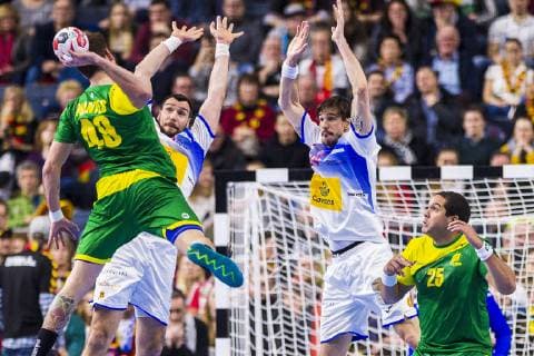 Köln, Deutschland 21. Januar 2019: WM 2019 Männer - Hauptrunde - Spanien vs. Brasilien v.li. Raul Nantes (Brasilien), Gedeon Guardiola (Spanien Rhein-Neckar Loewen), Viran Morros de Argila (Spanien), Vinicius Teixeira (Brasilien) Köln Lanxess Arena Nordrhein-Westfalen Deutschland