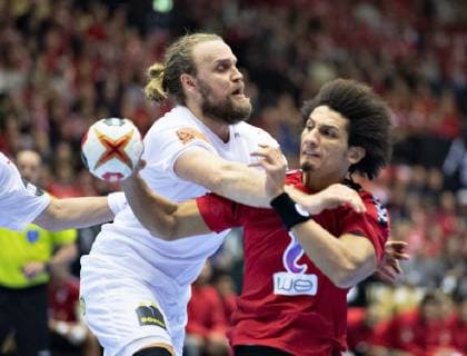 Henrik Moellgaard of Denmark against Ali Zeinelabedin of Egypt during the men s IHF Handball World Championship WM Weltmeisterschaft Main Round Group 2 match between Egypt and Denmark in Herning, Denmark, Monday, Jan. 21, 2019.. , Herning Jylland Denmark Copyright: HenningxBagger HenningxBaggerx COP105 spdk20190121-203600-L