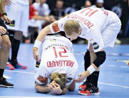Henrik Moellgaard of Denmark have received a blow to the head during the men s IHF Handball World Championship WM Weltmeisterschaft Main Round Group 2 match between Egypt and Denmark in Herning, Denmark, Monday, Jan. 21, 2019.. , Herning Jylland Denmark Copyright: HenningxBagger HenningxBaggerx COP105 spdk20190121-211718-L