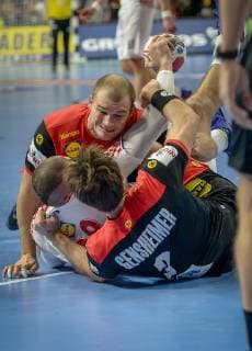 Koeln, Deutschland, 21.01.2019, IHF Handball WM 2019, Hauptrunde, Kroatien - Deutschland, Uwe Gensheimer (GER), Zeljko Musa (CROATIA) im Zweikampf, Paul Drux (GER) ( DeFodi520