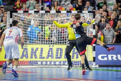 Koeln, Deutschland, 21.01.2019, IHF Handball WM 2019, Hauptrunde, Kroatien - Deutschland, Marin Sego (CROATIA), Uwe Gensheimer (GER) in Aktion ( DeFodi520