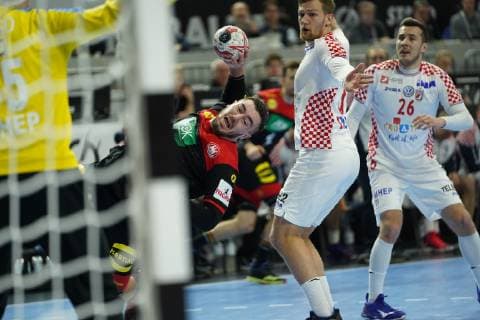 GER, IHF WM 2019, Kroatien (CRO vs Deutschland (GER) 21.01.2019, Lanxess Arena,Koeln, GER, IHF WM 2019, Kroatien (CRO vs Deutschland (GER), im Bild picture shows: Jannik Kohlbacher (GER 48), mit einem Tor