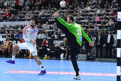 Handball-WM Hauptrunde Kroatien - Deutschland am 21.01.2019 in der Lanxess Arena in Köln Zeljko Musa ( Kroatien ), links - Andreas Wolff ( Deutschland ), rechts