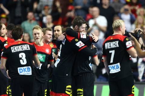 Hendrik Pekeler (Deutschland) und Jannik Kohlbacher (Deutschland) jubeln, Kroatien vs Deutschland, IHF Maenner Handball Weltmeisterschaft, 21.01.2019 Fotograf Neis Eibner Kroatien vs Deutschland, IHF Maenner Handball Weltmeisterschaft, 21.01.2019 Köln Copyright: xEIBNER Alexander_Neisx EP_ANS