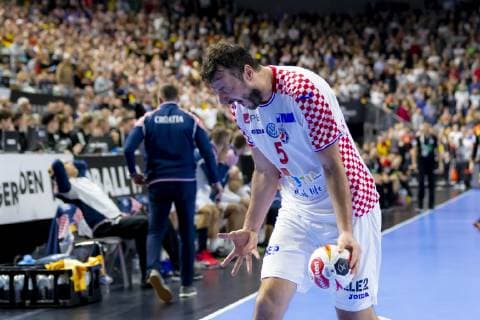 Domagoj Duvnjak (Nr. 5, Kroatien) regt sich auf. Kroatien vs. Deutschland, Hauptrunde, Handball, IHF Handball Weltmeisterschaft, 21.01.19 Koeln Nordrhein-Westfalen Germany Lanxess-Arena Copyright: xAgentur54Gradx xFelixxKoenigx
