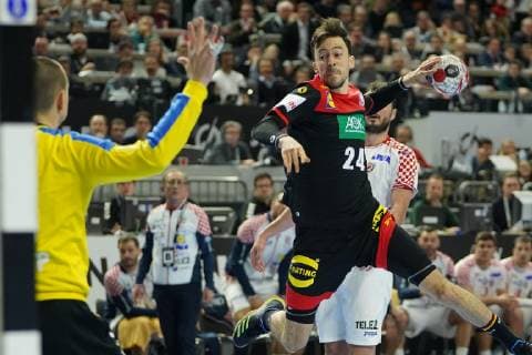 GER, IHF WM 2019, Kroatien (CRO vs Deutschland (GER) 21.01.2019, Lanxess Arena,Koeln, GER, IHF WM 2019, Kroatien (CRO vs Deutschland (GER), im Bild picture shows: Patrick Groetzki (GER 24), mit einem Torwurf