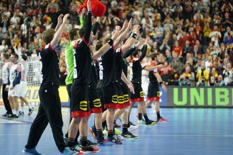 GER, IHF WM 2019, Kroatien (CRO vs Deutschland (GER) 21.01.2019, Lanxess Arena,Koeln, GER, IHF WM 2019, Kroatien (CRO vs Deutschland (GER), im Bild picture shows: Jakov VrankoviÄ‡ (CRO 47), ist fertig nach dem Spiel