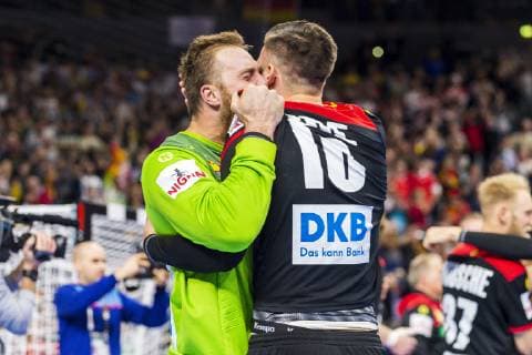 Köln, Deutschland 21. Januar 2019: WM 2019 Männer - Hauptrunde - Kroatien vs. Deutschland v.li. Torhueter Andreas Wolff (Deutschland THW Kiel), Fabian Wiede (Deutschland Fuechse Berlin) Schlussjubel Schlußjubel Emotion Freude Köln Lanxess Arena Nordrhein-Westfalen Deutschland