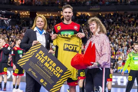 Sport Themen der Woche KW04 Sport Bilder des Tages Köln, Deutschland 21. Januar 2019: WM 2019 Männer - Hauptrunde - Kroatien vs. Deutschland Player of the Match Fabian Wiede (Deutschland Fuechse Berlin) Köln Lanxess Arena Nordrhein-Westfalen Deutschland