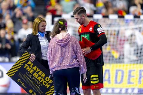 Fabian Wiede (Nr. 10, Deutschland) wird zum Player of the Match (PotM) gewaehlt. Kroatien vs. Deutschland, Hauptrunde, Handball, IHF Handball Weltmeisterschaft, 21.01.19 Koeln Nordrhein-Westfalen Germany Lanxess-Arena Copyright: xAgentur54Gradx xFelixxKoenigx
