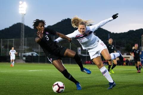190122 Kadeisha Buchanan of Canada and Lisa-Marie Karlseng Utland of Norway during the International Friendly Länderspiel match between Norway and Canada on January 22, 2019 in La Manga. Photo: Vegard Wivestad Grott BILDBYRAN kod VG 170271 Copyright: VEGARDxWIVESTADxGRoTT BB190122BB614