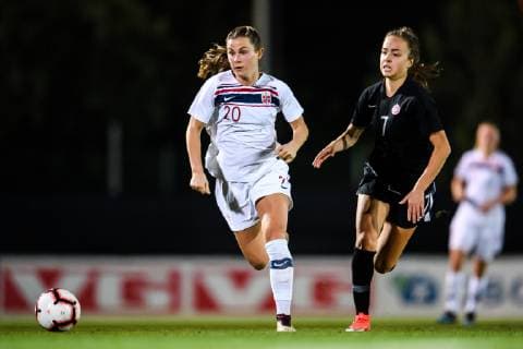 190122 Emilie Bosshard Haavi of Norway and Julia Grosso of Canada during the International Friendly Länderspiel match between Norway and Canada on January 22, 2019 in La Manga. Photo: Vegard Wivestad Gr¿tt BILDBYRN kod VG 170271 Copyright: VEGARDxWIVESTADxGR¯TT BB190122BB650