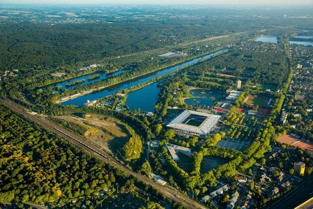 Wedau Wakeboard Wasserski, Wasserski Wedau, Die Deutsche Bahn will die Schotterdeponie nördlich des Sportparks Wedau rekultivieren, geplante Sporthalde Wedau, Regattabahn wedau und Wedaustadion, MSV-Arena, Schau-ins-Land-Arena Duisburg, Jugendherberge Duisburg Sportpark, Duisburg-Wedau, Duisburg, Ruhrgebiet, Nordrhein-Westfalen, Deutschland !ACHTUNGxMINDESTHONORARx60xEURO!