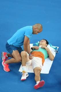 Sport Bilder des Tages Kei Nishikori, JPN, injured during quarterfinals of 2019 Australian Open in Melbourne, 23 01 2019; - *** Kei Nishikori JPN injured during quarterfinals of 2019 Australian Open in Melbourne 23 01 2019 