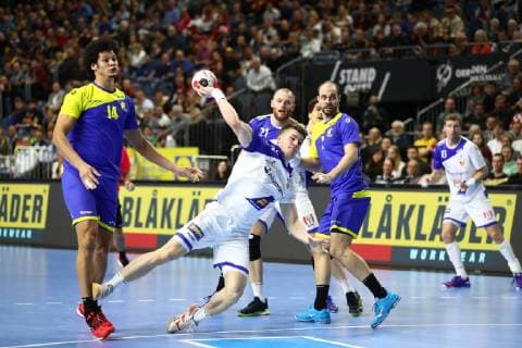 Elver Orn Jonsson (Island) kommt gegen Thiagus Petrus Santos (Brasilien) zum Wurf, Brasilien vs Island, IHF Maenner Handball Weltmeisterschaft, 23.01.2019 Fotograf Neis Eibner Brasilien vs Island, IHF Maenner Handball Weltmeisterschaft, 23.01.2019 Köln Copyright: xEIBNER Alexander_Neisx EP_ANS