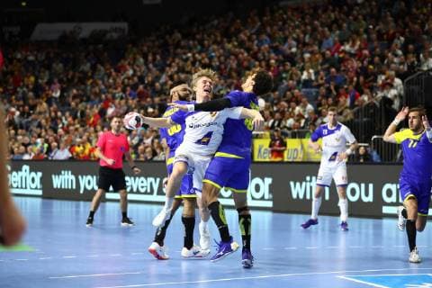 Gisli Thorgeir Kristjansson (Island) im Zweikampf mit Jose Toledo (Brasilien) und Thiago Ponciano (Brasilien), Brasilien vs Island, IHF Maenner Handball Weltmeisterschaft, 23.01.2019 Fotograf Neis Eibner Brasilien vs Island, IHF Maenner Handball Weltmeisterschaft, 23.01.2019 Köln Copyright: xEIBNER Alexander_Neisx EP_ANS