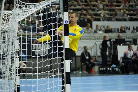 GER, IHF WM 2019, Frankreich (FRA) vs Kroatien (CRO) 23.01.2019, Lanxess Arena,Koeln, GER, IHF WM 2019, Frankreich (FRA) vs Kroatien (CRO) im Bild picture shows: Marin Å ego Torwart (CRO 55), tritt aus Wut gegen die Toprlatte