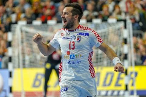 GER, IHF WM 2019, Frankreich (FRA) vs Kroatien (CRO) 23.01.2019, Lanxess Arena,Koeln, GER, IHF WM 2019, Frankreich (FRA) vs Kroatien (CRO) im Bild picture shows: Zlatko Horvat (CRO 13), freut sich ueber ein Tor Torjubel Jubel Jubellauf,
