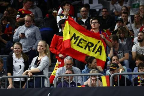 spanische Fans, Deutschland vs Spanien, IHF Maenner Handball Weltmeisterschaft, 23.01.2019 Fotograf Neis Eibner Deutschland vs Spanien, IHF Maenner Handball Weltmeisterschaft, 23.01.2019 Köln Copyright: xEIBNER Alexander_Neisx EP_ANS