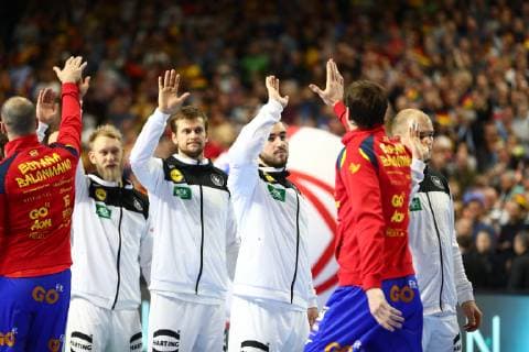 die beiden Mannschaften begruessen sich, Deutschland vs Spanien, IHF Maenner Handball Weltmeisterschaft, 23.01.2019 Fotograf Neis Eibner Deutschland vs Spanien, IHF Maenner Handball Weltmeisterschaft, 23.01.2019 Köln Copyright: xEIBNER Alexander_Neisx EP_ANS