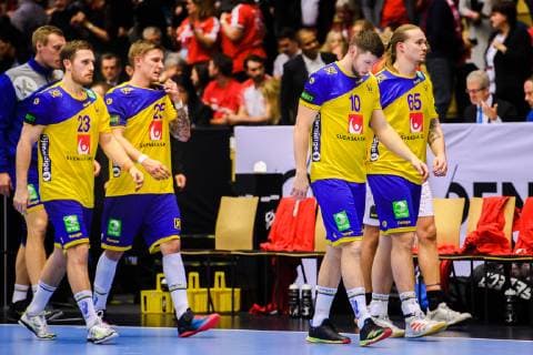 190123 Albin Lagergren, Linus Arnesson, Niclas Ekberg and Lukas Nilsson of Sweden looks dejected during the IHF World Handball Championship match between Denmark and Sweden on January 23, 2019 in Herning. Photo: Petter Arvidson BILDBYRN kod PA 92213 Copyright: PETTERxARVIDSON BB190123PA083