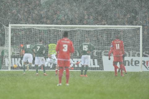 Stephane Ruffier (saint etienne) vs Naim Sliti (dijon) FOOTBALL : Saint Etienne vs Dijon - 16e de Finale de Coupe de France - 23 01 2019 FredericChambert Panoramic 