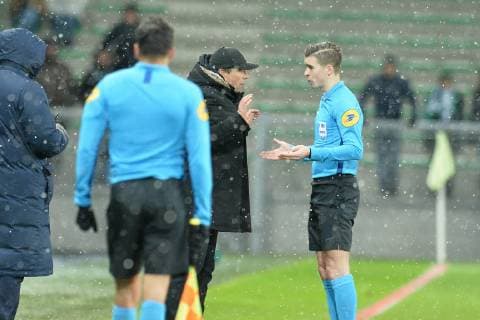 jean-Louis Gasset (entraineur saint etienne) avec Francois Letexier (arbitre) FOOTBALL : Saint Etienne vs Dijon - 16e de Finale de Coupe de France - 23 01 2019 FredericChambert Panoramic 