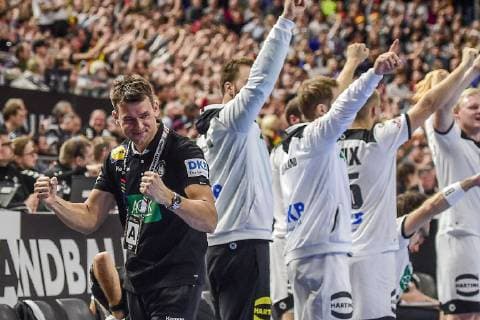 Koeln, Deutschland, 23.01.2019, IHF Handball WM 2019, Hauptrunde, Deutschland - Spanien, Christian Prokop (Trainer-GER) jublet ( DeFodi520