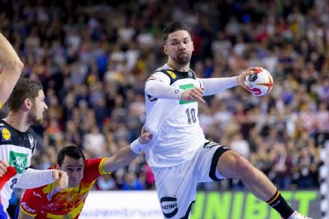 Fabian Wiede (Nr. 10, Deutschland) gegen Aitor Arino Bengoechea (Nr. 29, Spanien). Deutschland vs. Spanien, Hauptrunde, Handball, IHF Handball Weltmeisterschaft, 23.01.19 Koeln Nordrhein-Westfalen Germany Lanxess-Arena Copyright: xAgentur54Gradx xFelixxKoenigx