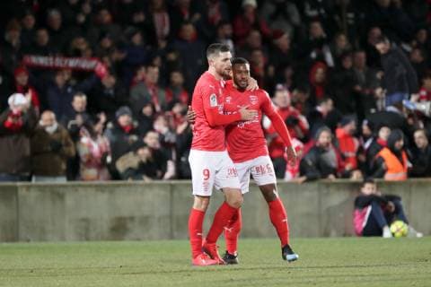 09 CLEMENT DEPRES (NIM) - 05 LOICK LANDRE (NIM) - JOIE FOOTBALL : Nimes vs Angers - Ligue 1 Conforama - 23 01 2019 FEP Panoramic 