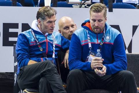 Hamburg, Deutschland 24. Januar 2019: WM 2019 Männer - Halbfinale - Deutschland Pressekonferenz Physio Peter Gräschus, Vorstand Axel Kromer, Teammanager Oliver Roggisch (Deutschland) Hamburg Barclaycard Arena Deutschland