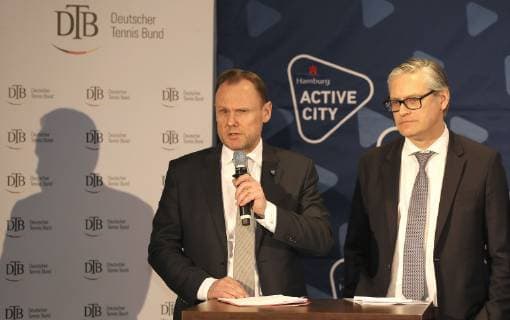 Hamburgs Sportsenator Andy Grote , rechts daneben Alexander Otto Tennis Stadion Rothenbaum, Pressekonferenz zur Modernisierung beim Club an der Alster am Do. 24.01.2019
