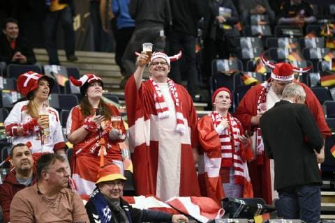 Danske fans er klar til VM-semifinalen mellen Danmark-Frankrig i Hamborg, Tyskland, fredag den 25 januar 2019. . , Hamburg Tyskland Denmark Copyright: LiselottexSabroex COP102 spdk20190125-172932-L