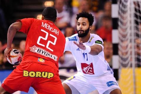 190125Mads Mensah of Denmark and Timothey Guessan of France during the IHF World Handball Championship match between Denmark and France on January 25, 2019 in Hamburg. Photo: Ludvig Thunman BILDBYRN kod LT 35584 Copyright: LUDVIGxTHUNMAN BB190125LT005